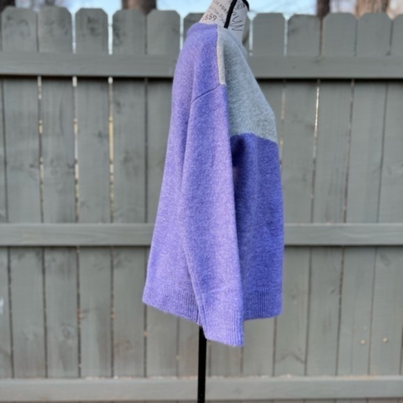 Kerisma Soft Color Block High Neck Sweater - Picture 3 of 13